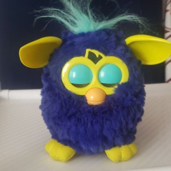 2012 Furby - Picture 13 of 16